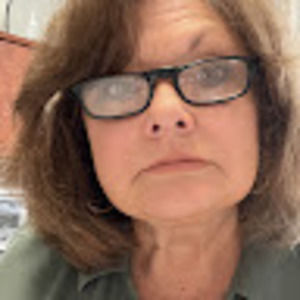 Meet your Posher, Dena